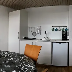2 Rooms, Private Kitchen, Bathroom, And Garden. Danimarca